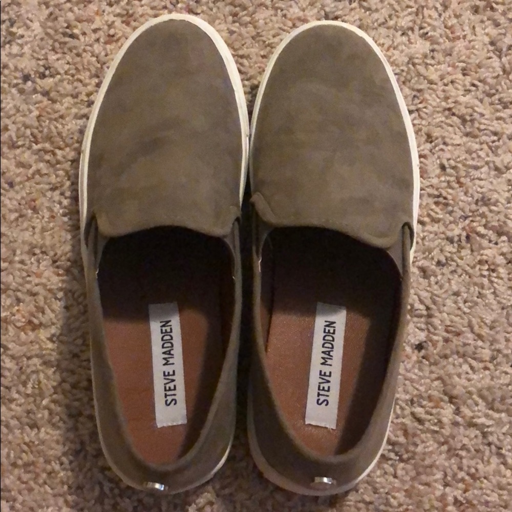 Steve Madden slip ons